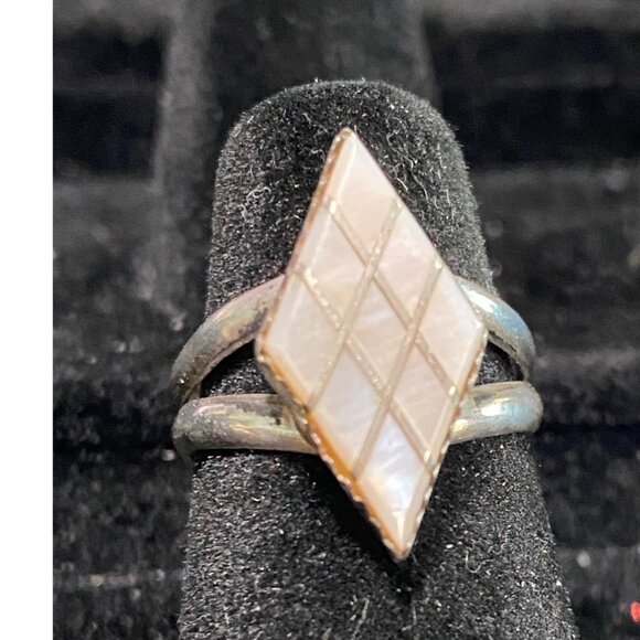 Ring Mother of Pearl Inlay Size 4.5 Native Zuni Unsigned Sterling Silver 925 Vin - Picture 3 of 16